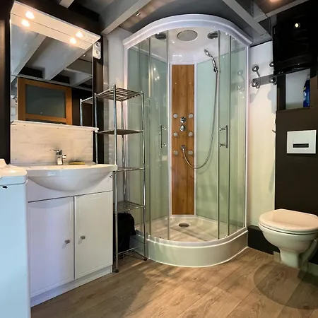 Holiday home Les Lucioles Avec Jacuzzi Privatif